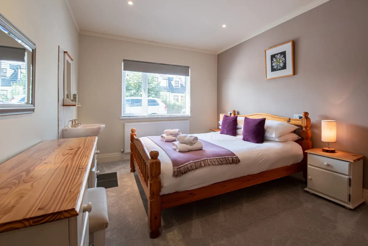 Kingsize bedroom at Pleasant Valley