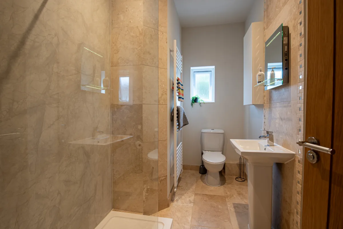 Shower room at Pleasant Valley View